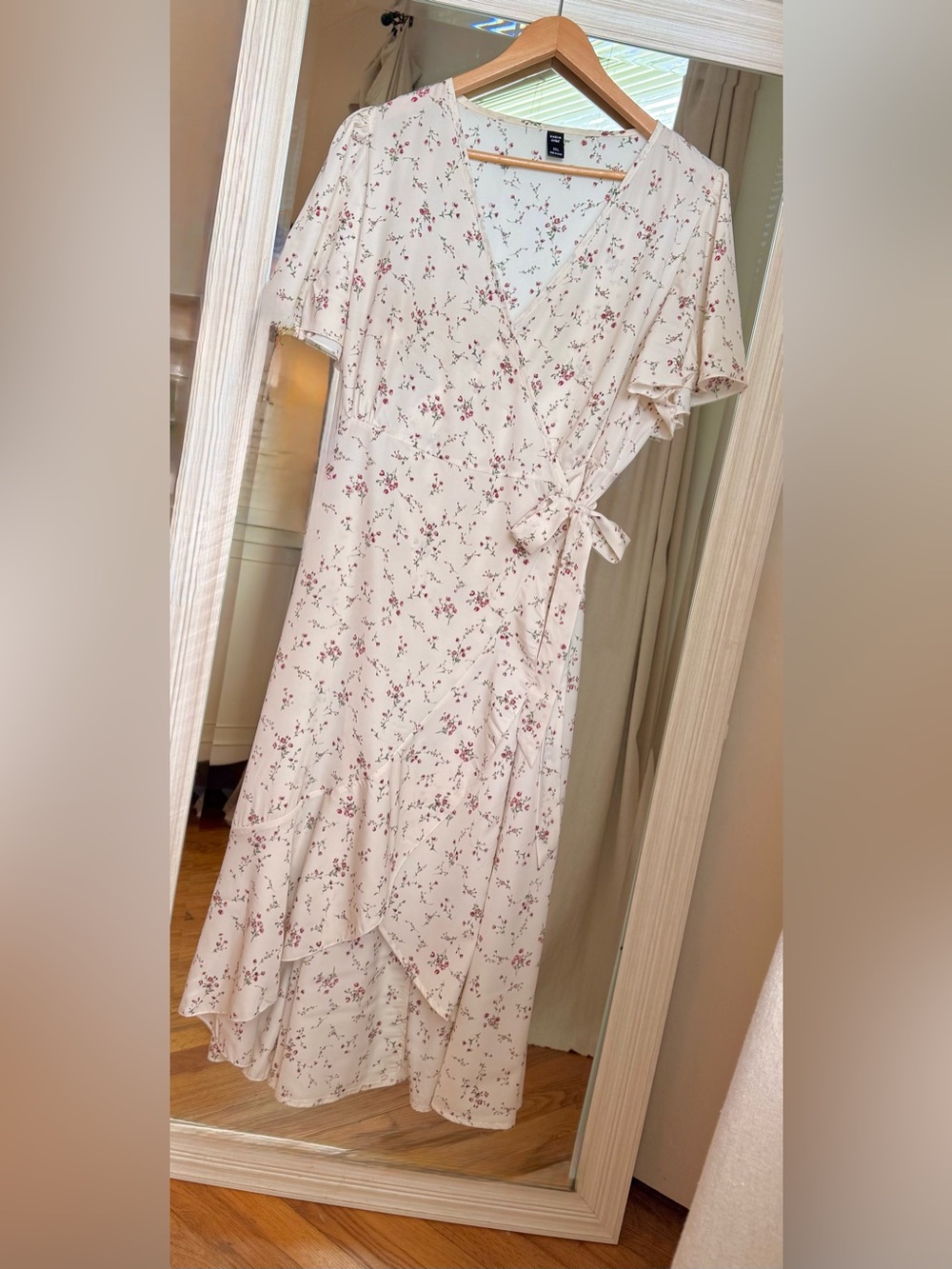 Fall Spring Floral Print Butterfly Sleeve Wrap Belted
Cream Beige Midi Dress